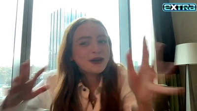 2022-11-03_-_extratv_-_Dear_Zoe_Interview_mp46775.jpg