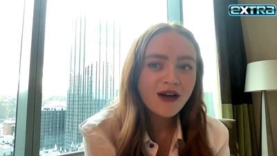 2022-11-03_-_extratv_-_Dear_Zoe_Interview_mp46795.jpg
