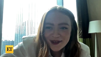 2022-11-05_-_Entertainment_Tonight_-_Dear_Zoe_Interview_mp46817.jpg
