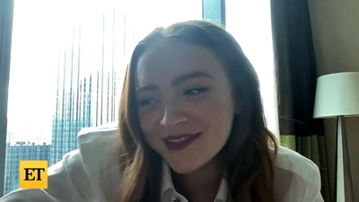 2022-11-05_-_Entertainment_Tonight_-_Dear_Zoe_Interview_mp46818.jpg