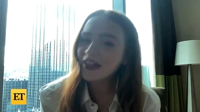 2022-11-05_-_Entertainment_Tonight_-_Dear_Zoe_Interview_mp46841.jpg