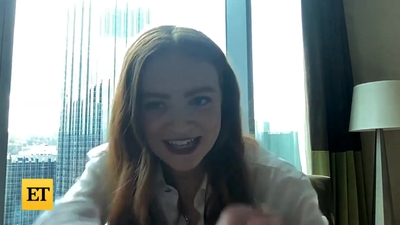 2022-11-05_-_Entertainment_Tonight_-_Dear_Zoe_Interview_mp46842.jpg