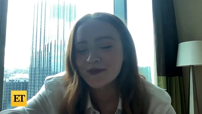 2022-11-05_-_Entertainment_Tonight_-_Dear_Zoe_Interview_mp46844.jpg