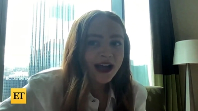 2022-11-05_-_Entertainment_Tonight_-_Dear_Zoe_Interview_mp46875.jpg