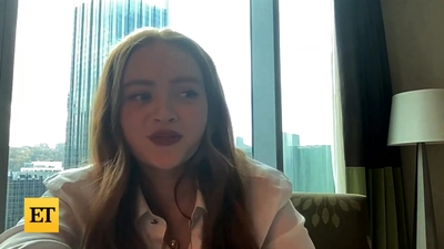 2022-11-05_-_Entertainment_Tonight_-_Dear_Zoe_Interview_mp46918.jpg