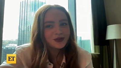 2022-11-05_-_Entertainment_Tonight_-_Dear_Zoe_Interview_mp46919.jpg