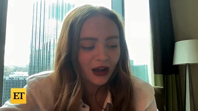 2022-11-05_-_Entertainment_Tonight_-_Dear_Zoe_Interview_mp46920.jpg
