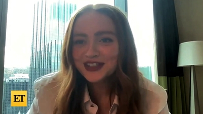 2022-11-05_-_Entertainment_Tonight_-_Dear_Zoe_Interview_mp46923.jpg