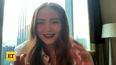 2022-11-05_-_Entertainment_Tonight_-_Dear_Zoe_Interview_mp46925.jpg