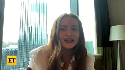 2022-11-05_-_Entertainment_Tonight_-_Dear_Zoe_Interview_mp46927.jpg