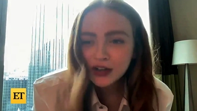 2022-11-05_-_Entertainment_Tonight_-_Dear_Zoe_Interview_mp46941.jpg
