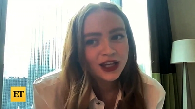 2022-11-05_-_Entertainment_Tonight_-_Dear_Zoe_Interview_mp46942.jpg