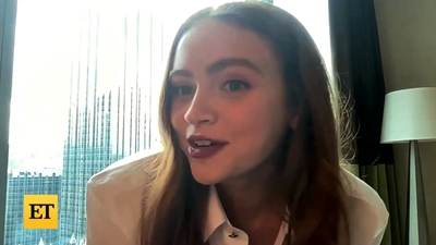 2022-11-05_-_Entertainment_Tonight_-_Dear_Zoe_Interview_mp46945.jpg