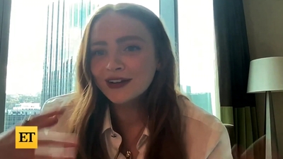 2022-11-05_-_Entertainment_Tonight_-_Dear_Zoe_Interview_mp46970.jpg