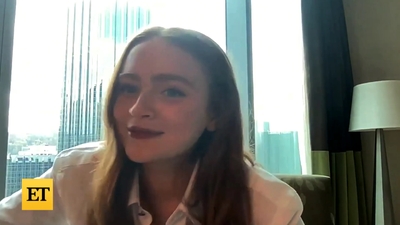 2022-11-05_-_Entertainment_Tonight_-_Dear_Zoe_Interview_mp46980.jpg