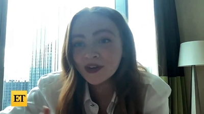 2022-11-05_-_Entertainment_Tonight_-_Dear_Zoe_Interview_mp47015.jpg
