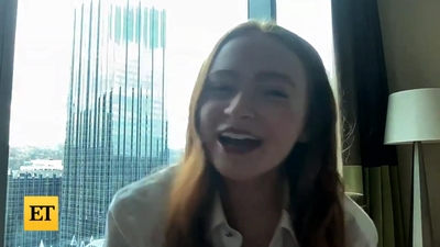 2022-11-05_-_Entertainment_Tonight_-_Dear_Zoe_Interview_mp47039.jpg