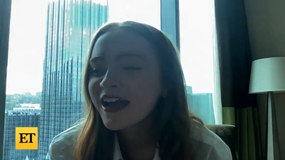 2022-11-05_-_Entertainment_Tonight_-_Dear_Zoe_Interview_mp47042.jpg