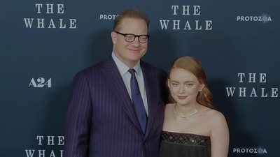2022-11-29_-_The_Whale_New_York_Screening_NEW_3_mp47093.jpg