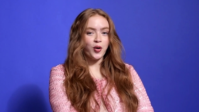 2022-11-30_-_BTS_with_LOfficiel_USA_mp47265.jpg