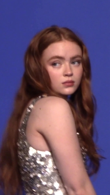 2022-12_-_Lea_Winkler_for_LOfficiel_Winter_2022_video_1_mp40228.jpg