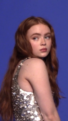 2022-12_-_Lea_Winkler_for_LOfficiel_Winter_2022_video_1_mp40232.jpg