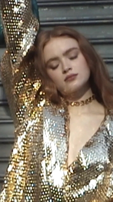 2022-12_-_Lea_Winkler_for_LOfficiel_Winter_2022_video_1_mp40247.jpg