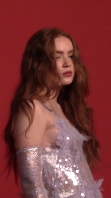 2022-12_-_Lea_Winkler_for_LOfficiel_Winter_2022_video_1_mp40254.jpg
