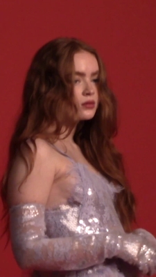 2022-12_-_Lea_Winkler_for_LOfficiel_Winter_2022_video_1_mp40259.jpg