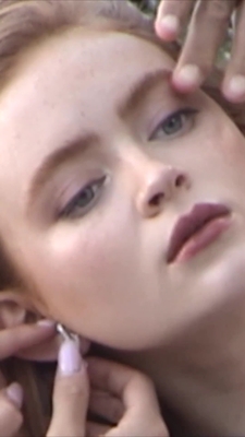 2022-12_-_Lea_Winkler_for_LOfficiel_Winter_2022_video_1_mp40261.jpg