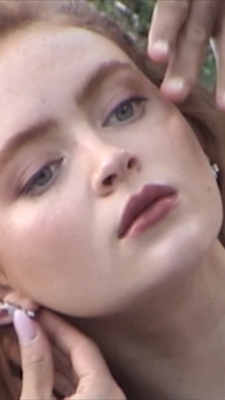 2022-12_-_Lea_Winkler_for_LOfficiel_Winter_2022_video_1_mp40268.jpg