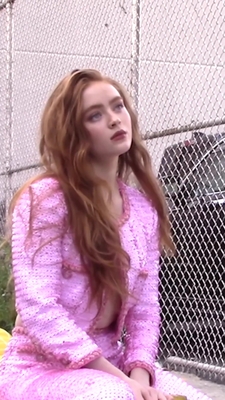 2022-12_-_Lea_Winkler_for_LOfficiel_Winter_2022_video_2_mp40027.jpg