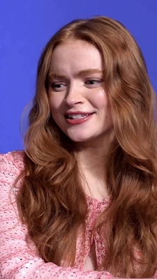 2022-12_-_Lea_Winkler_for_LOfficiel_Winter_2022_video_2_mp40040.jpg