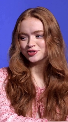 2022-12_-_Lea_Winkler_for_LOfficiel_Winter_2022_video_2_mp40044.jpg