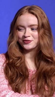2022-12_-_Lea_Winkler_for_LOfficiel_Winter_2022_video_2_mp40045.jpg