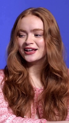 2022-12_-_Lea_Winkler_for_LOfficiel_Winter_2022_video_2_mp40047.jpg