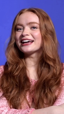 2022-12_-_Lea_Winkler_for_LOfficiel_Winter_2022_video_2_mp40093.jpg