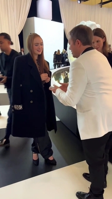 2022-12-13_-_Le_Grand_Numero_De_Chanel_Fragance_Show_1_mp411967.jpg