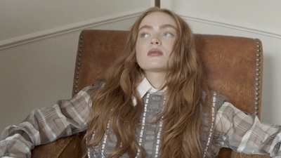 2022-12-14_-_A_Flaunt_Film_-_Sadie_Sink_Presented_by_Thom_Browne_mp40136.jpg