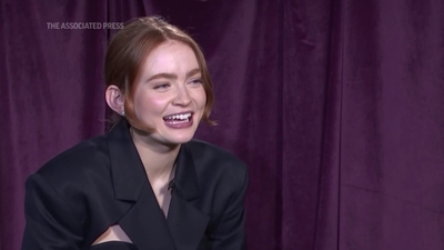 2022-12-14_-_AP_Breakthrough_Entertainer_Sadie_Sink_mp411984.jpg