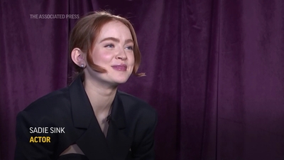 2022-12-14_-_AP_Breakthrough_Entertainer_Sadie_Sink_mp411990.jpg