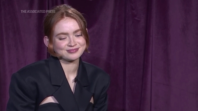 2022-12-14_-_AP_Breakthrough_Entertainer_Sadie_Sink_mp411996.jpg
