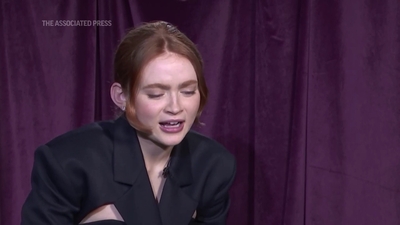 2022-12-14_-_AP_Breakthrough_Entertainer_Sadie_Sink_mp412009.jpg
