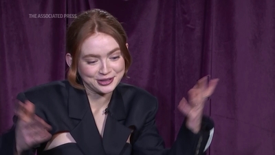 2022-12-14_-_AP_Breakthrough_Entertainer_Sadie_Sink_mp412029.jpg