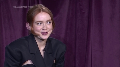 2022-12-14_-_AP_Breakthrough_Entertainer_Sadie_Sink_mp412049.jpg