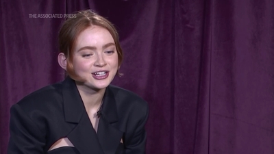 2022-12-14_-_AP_Breakthrough_Entertainer_Sadie_Sink_mp412052.jpg