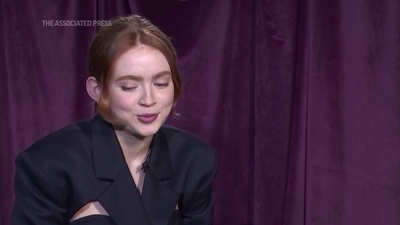 2022-12-14_-_AP_Breakthrough_Entertainer_Sadie_Sink_mp412053.jpg