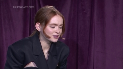 2022-12-14_-_AP_Breakthrough_Entertainer_Sadie_Sink_mp412078.jpg