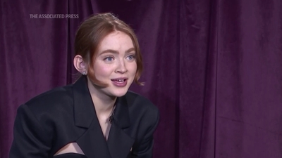 2022-12-14_-_AP_Breakthrough_Entertainer_Sadie_Sink_mp412080.jpg