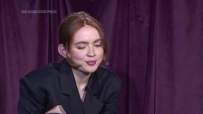 2022-12-14_-_AP_Breakthrough_Entertainer_Sadie_Sink_mp412095.jpg